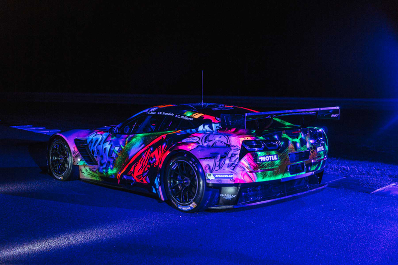Illustration for article titled Brighten Your Afternoon With This Glorious, Glowing Corvette That'll Race At Le Mans